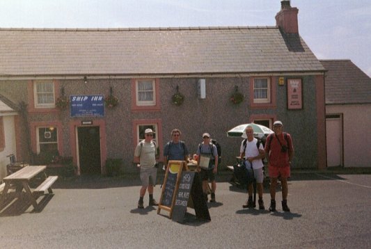 The last watering hole for some, the Ship Inn. L to R, John, Dick, Paul, John & Steve (Andy took the picture & so Steve made a rare guest appearance)
